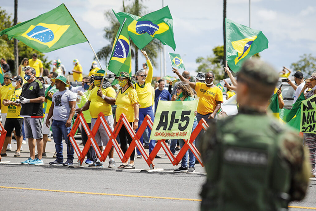 Imagem Ilustrando a Notícia: Bolsonaristas organizam caravanas e vendem pacotes de viagem para atos de 7 de setembro