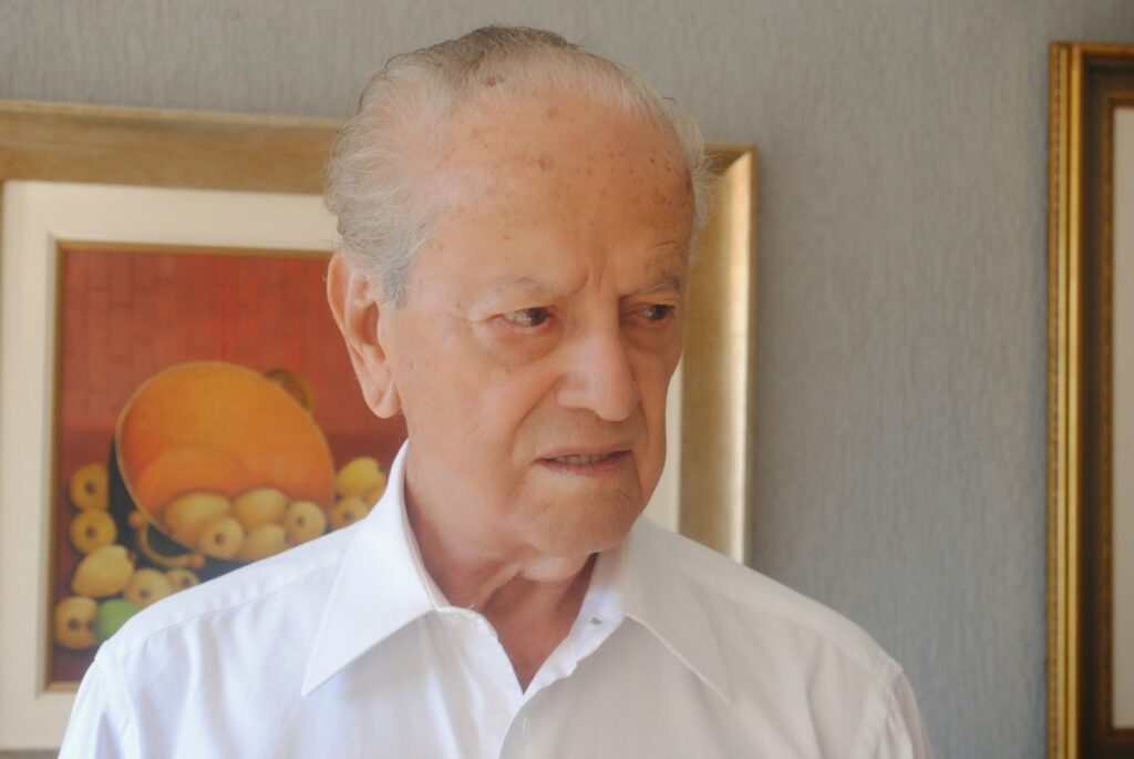 Imagem Ilustrando a Notícia: Ex-governador Ary Valadão morre aos 102 anos