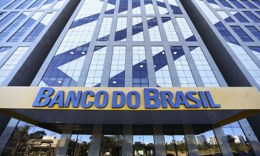 Imagem Ilustrando a Notícia: Banco do Brasil lança emissão de boletos por WhatsApp