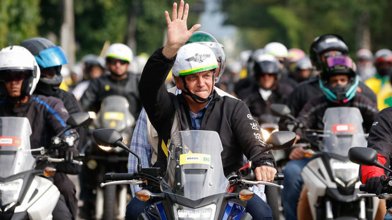 Imagem Ilustrando a Notícia: Bolsonaro deverá participar de motociata e evento evangélico em Goiânia