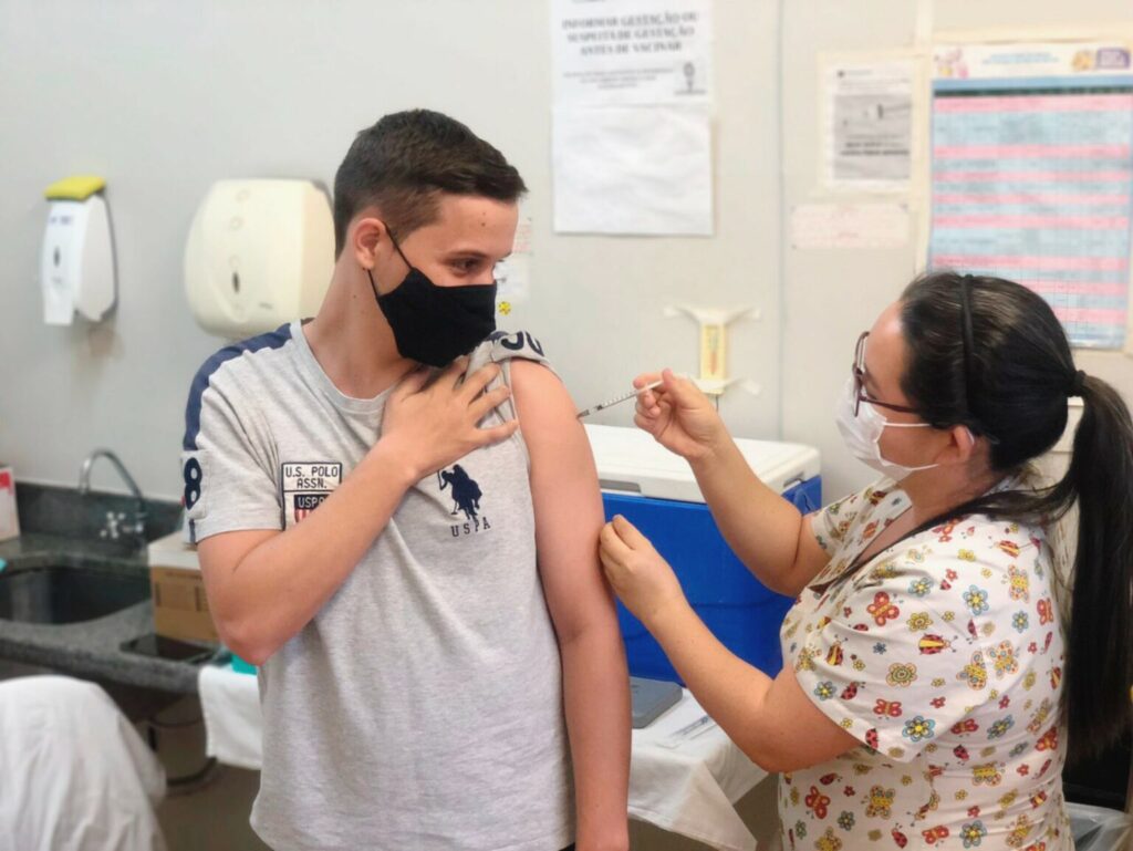 Imagem Ilustrando a Notícia: Em Goiânia, mais de 70% da população acima de 18 anos já recebeu primeira dose de vacinas contra a Covid-19
