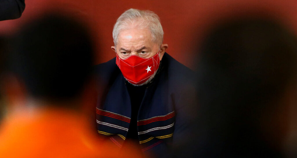 Imagem Ilustrando a Notícia: Lula diz buscar vice de extrema confiança e que “não pense em dar golpe”