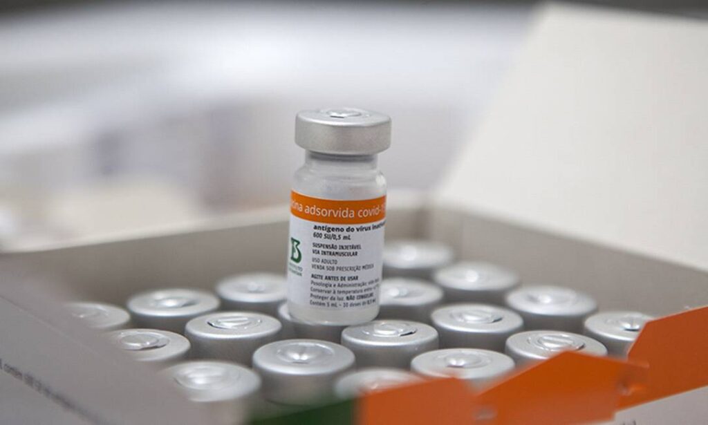 Imagem Ilustrando a Notícia: Butantan entrega 10 milhões de doses da Coronavac ao Ministério da Saúde