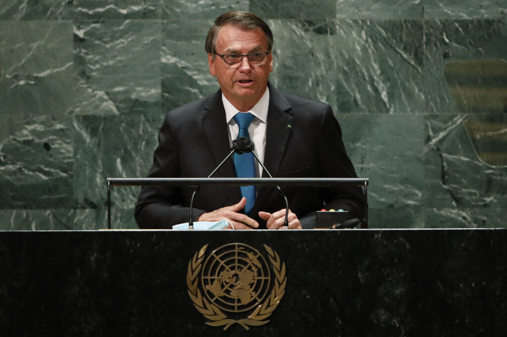Imagem Ilustrando a Notícia: Bolsonaro discursa na ONU fazendo balanço do governo e citando comunismo