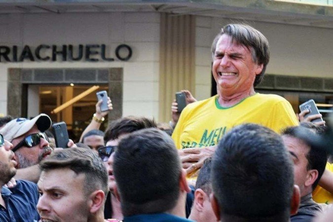 Imagem Ilustrando a Notícia: Bolsonaro relembra facada que sofreu há três anos e diz que “se preciso for, a vida pela liberdade”