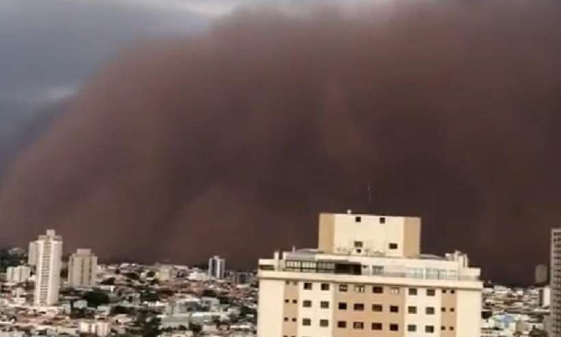 Imagem Ilustrando a Notícia: Por que tempestades de areia como a que atingiu Ribeirão Preto podem se tornar frequentes no Brasil