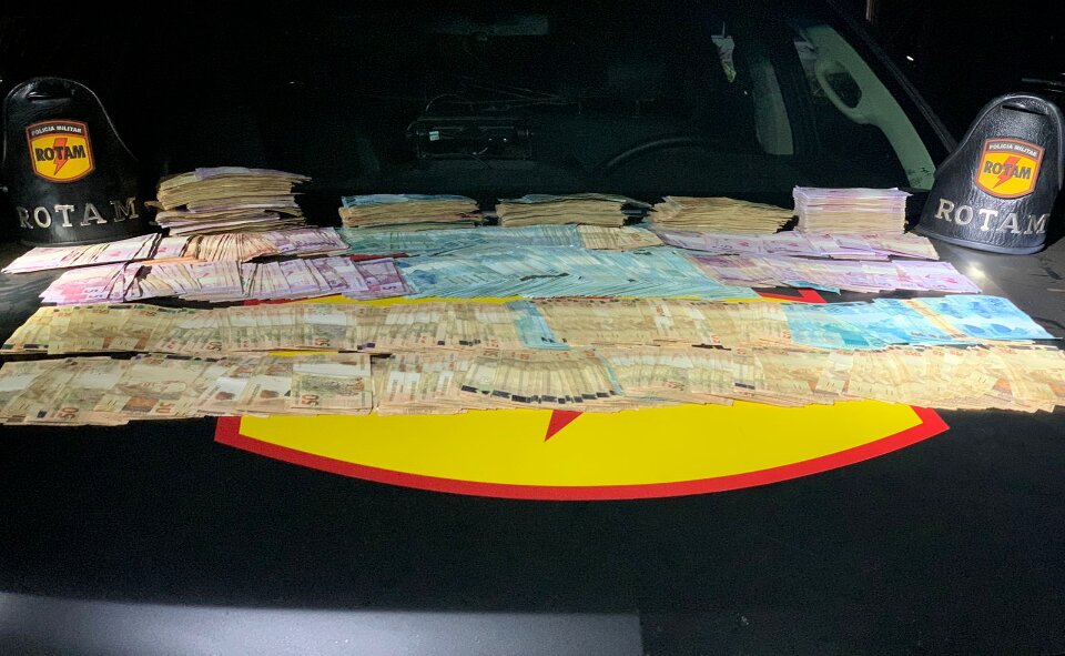 Imagem Ilustrando a Notícia: Polícia prende suspeitos de assaltar banco em Aparecida de Goiânia