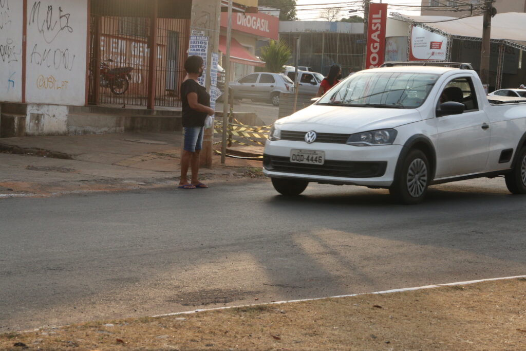 Imagem Ilustrando a Notícia: Falta de sinalização cria pontos cegos para motoristas em Goiânia