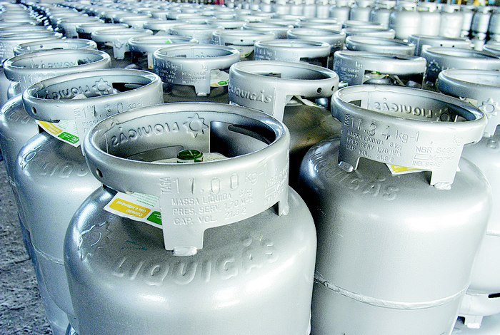 Imagem Ilustrando a Notícia: Polícia Civil apreende mais de 100 botijões de gás vendidos irregularmente