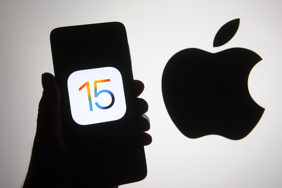 Imagem Ilustrando a Notícia: iOS 15: novo sistema operacional conta com funções importantes. Confira