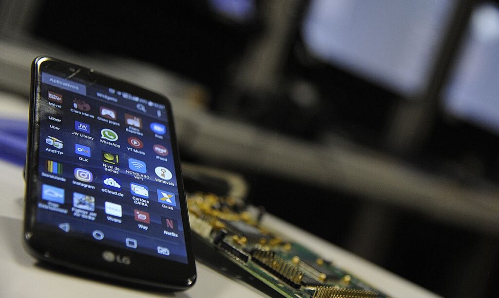 Imagem Ilustrando a Notícia: Anatel aprova leilão da exploração do acesso móvel na tecnologia 5G