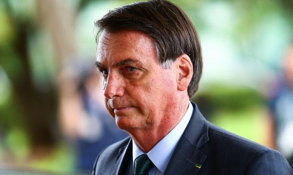Imagem Ilustrando a Notícia: Após ameaças ao STF, Bolsonaro diz em nota que agiu no ‘calor do momento’