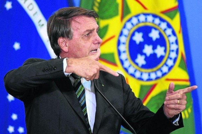 Imagem Ilustrando a Notícia: Projeto que flexibiliza lei de improbidade administrativa é sancionado por Bolsonaro; veja o que muda