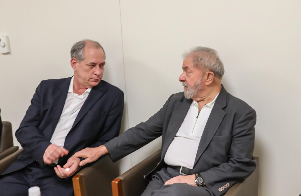 Imagem Ilustrando a Notícia: Ciro diz que não apoia Lula no segundo turno