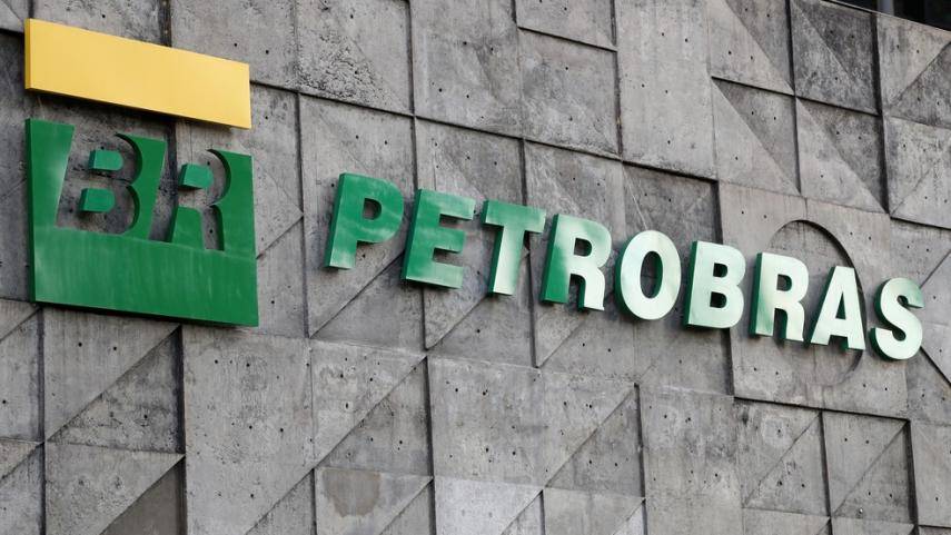Imagem Ilustrando a Notícia: Pesquisa aponta que privatizar a Petrobras pioraria os preços de combustíveis; entenda
