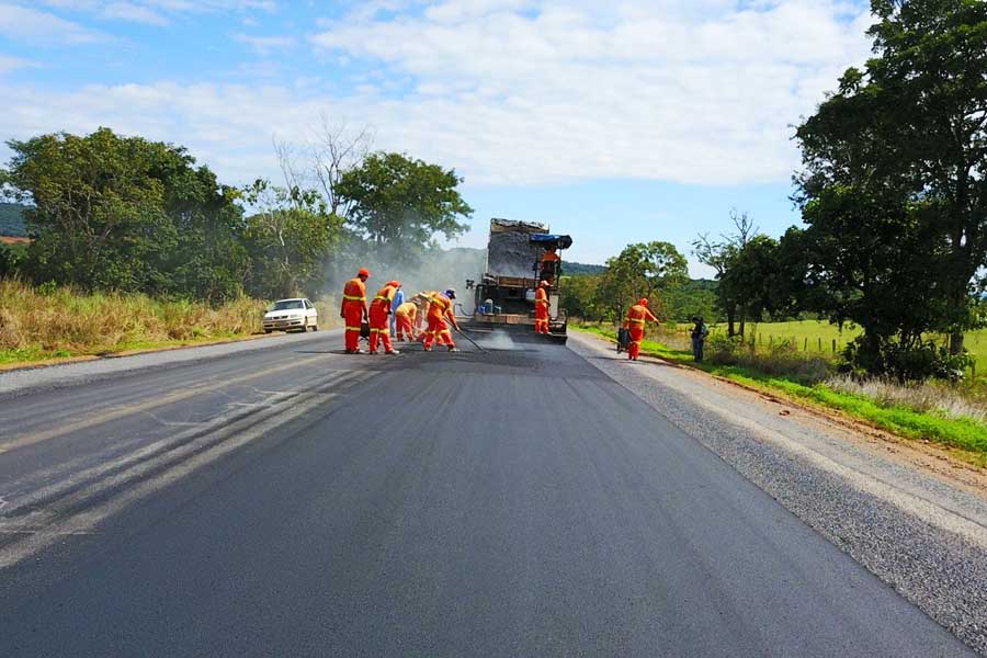 Imagem Ilustrando a Notícia: Reconstrução de rodovias pela Agetop provocam prejuízos de R$ 5 milhões