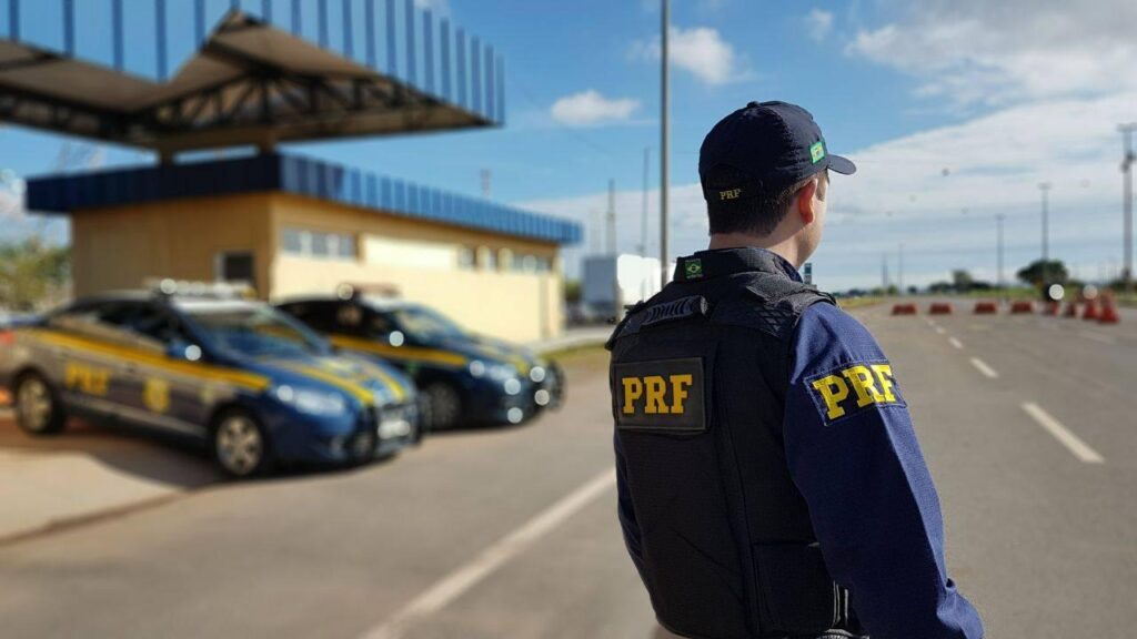 Imagem Ilustrando a Notícia: PRF vai reforçar policiamento em rodovias federais goianas neste feriado de Nossa Senhora Aparecida