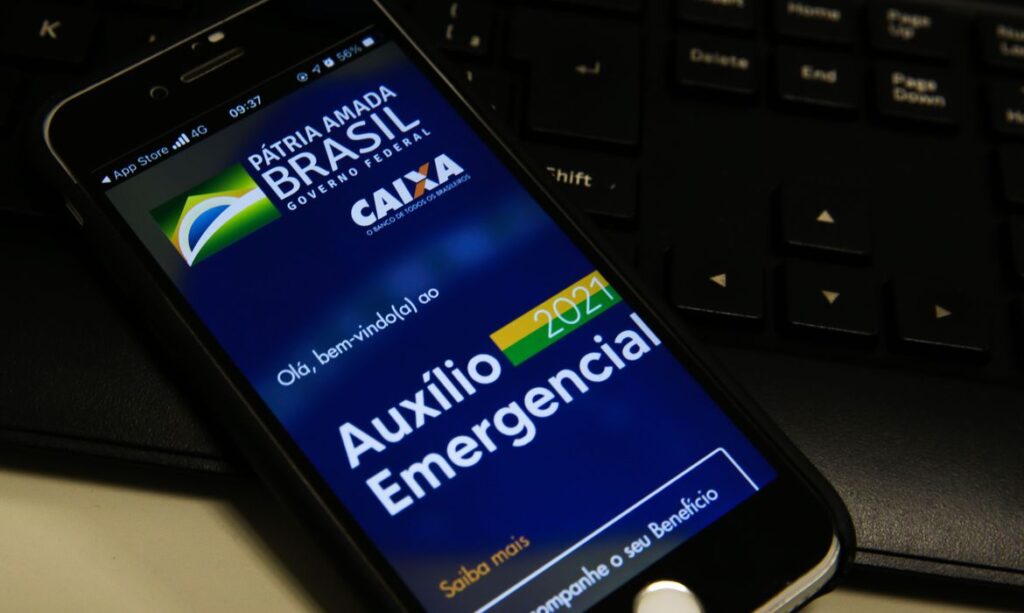 Imagem Ilustrando a Notícia: Caixa encerra pagamento do auxílio emergencial após sete meses