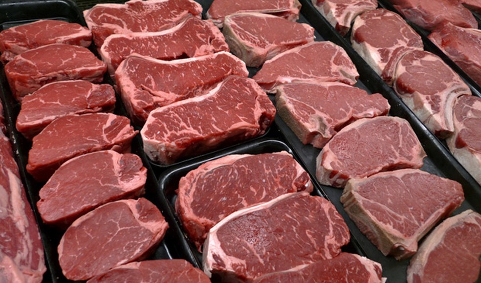 Imagem Ilustrando a Notícia: Carne tem maior queda de preço em cinco anos e volta a ser proteína mais consumida no Brasil