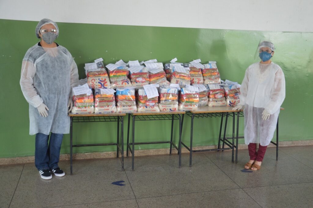 Imagem Ilustrando a Notícia: Novos kits de alimentação começam a ser entregues para 108 mil alunos de Goiânia