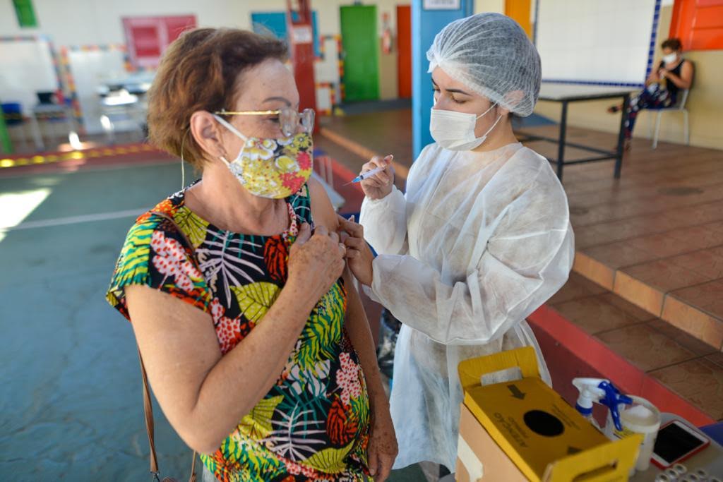 Imagem Ilustrando a Notícia: Veja como fica a vacinação contra Covid-19 em Goiânia nesta sexta-feira (08)