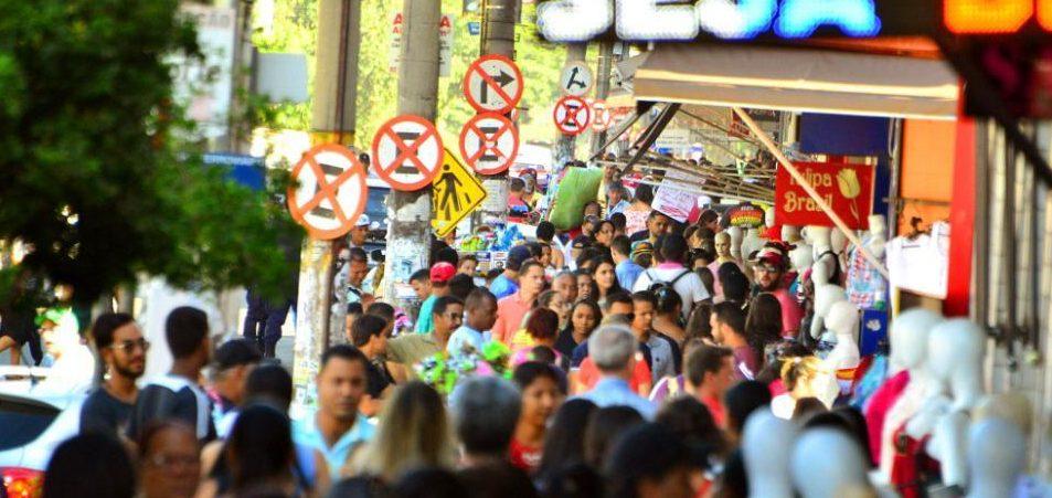Imagem Ilustrando a Notícia: Além de boas perspectivas para as compras de fim de ano, cerca de 3500 de vagas devem ser preenchidas em Goiânia