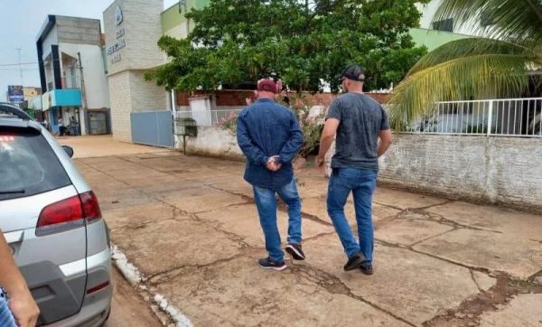 Imagem Ilustrando a Notícia: Homem é preso suspeito de torturar e aprisionar a esposa por 20 anos, em Rondônia