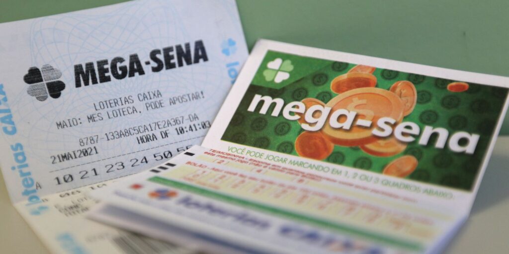 Imagem Ilustrando a Notícia: Mega-Sena acumulada pode pagar até R$ 35 milhões nesta semana; veja as dezenas do último sorteio