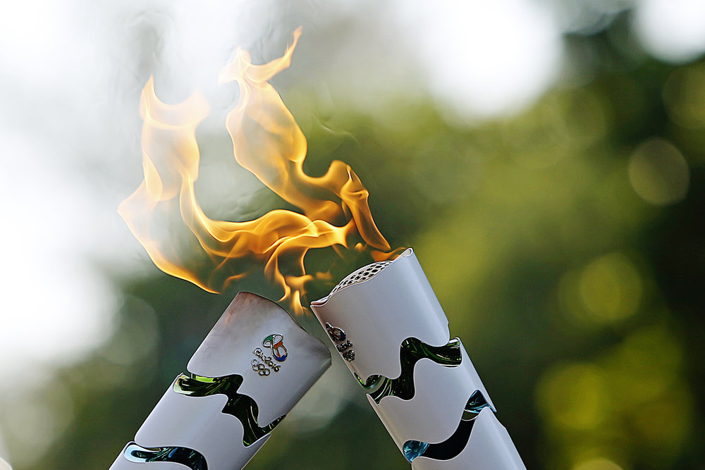 Imagem Ilustrando a Notícia: Edital coloca 10 tochas Olímpicas de 2016 para leilão; saiba pra quando e quais os valores
