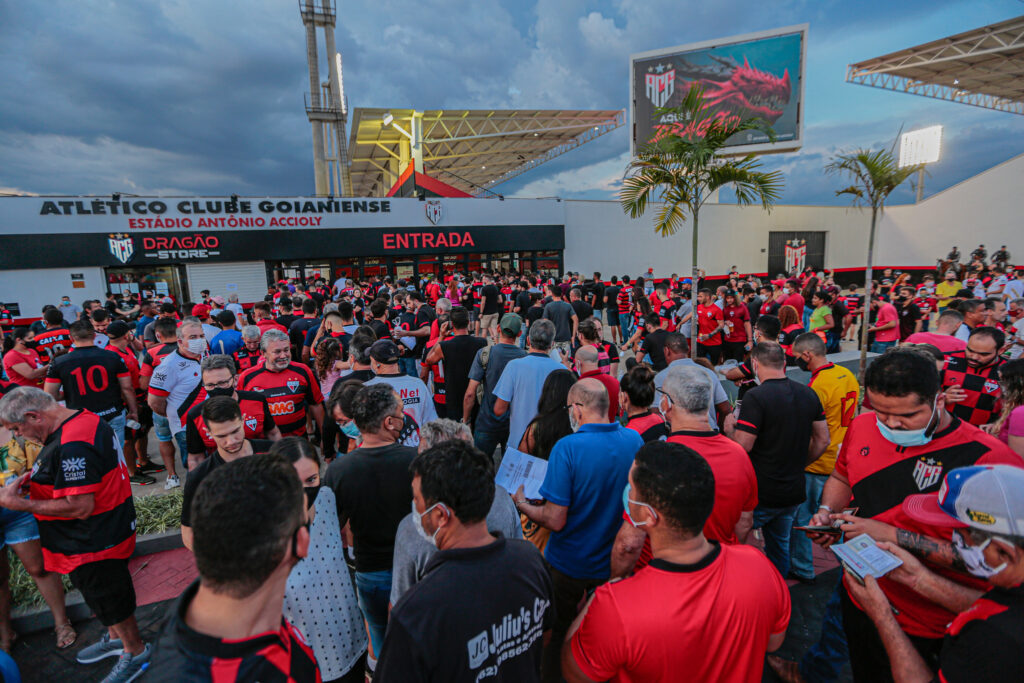 Imagem Ilustrando a Notícia: Com promoção mantida, Atlético-GO inicia venda de ingressos para duelo contra o Bahia
