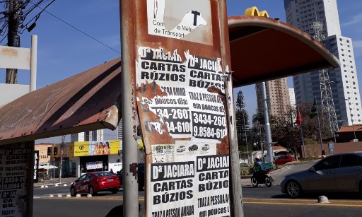 Imagem Ilustrando a Notícia: Metade dos pontos de ônibus na Grande Goiânia precisa de reforma