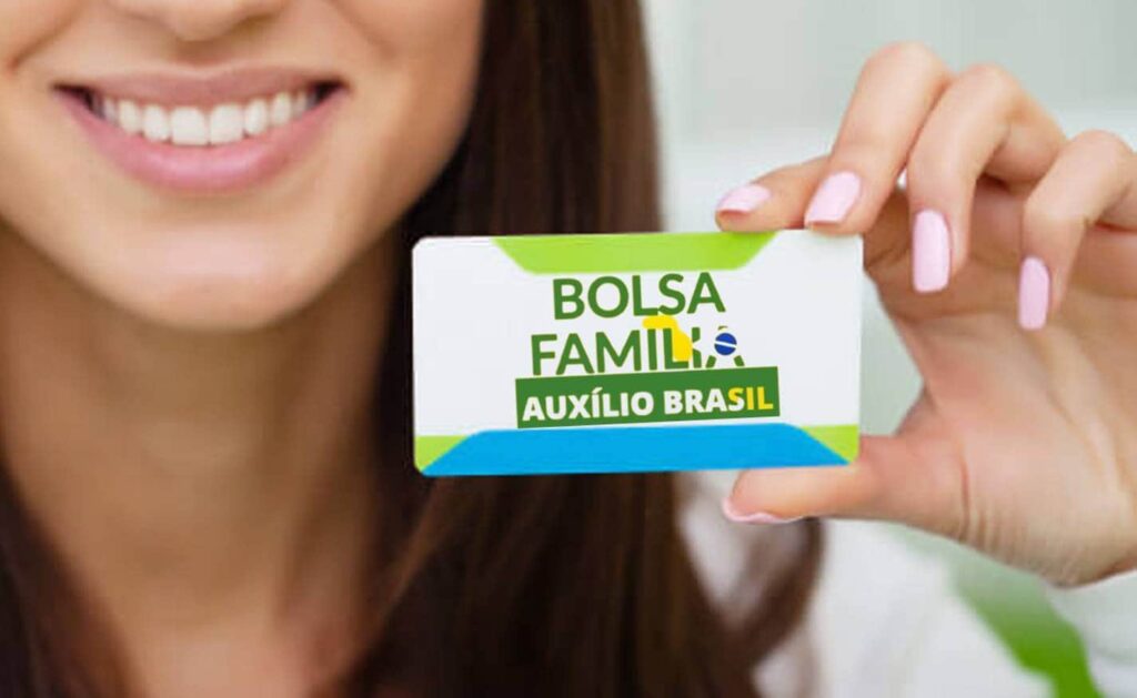 Imagem Ilustrando a Notícia: Liberado pagamento do Auxilio Brasil; confira se recebe hoje e como solicitar o benefício