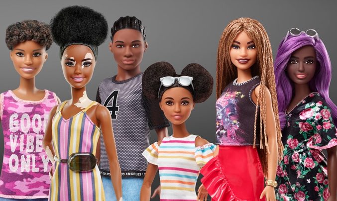 Imagem Ilustrando a Notícia: Mesmo com debates sobre representatividade, bonecas negras somam apenas 6% dos modelos fabricados