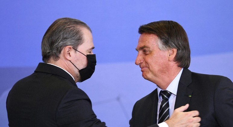 Imagem Ilustrando a Notícia: Bolsonaro tem 10 dias para explicar agressões a jornalistas na Itália, afirma ministro Dias Toffoli
