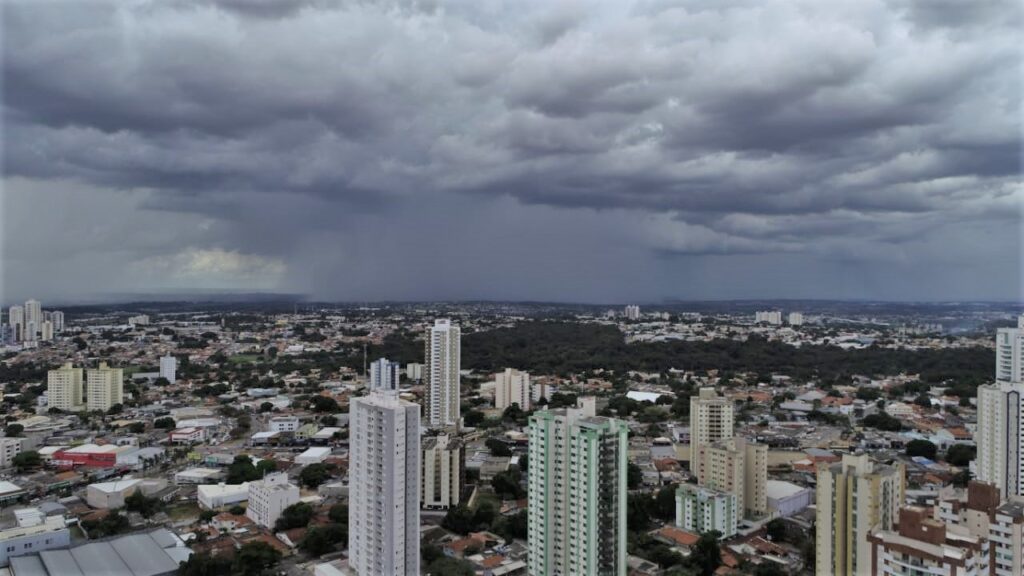 Imagem Ilustrando a Notícia: Pancadas de chuvas isoladas ocorrem essa semana em Goiás; confira a previsão