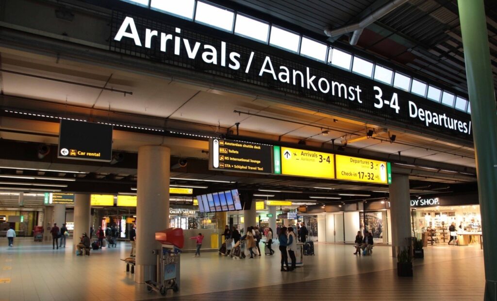 Imagem Ilustrando a Notícia: Holanda detectou casos da variante Ômicron dias antes de voos vindos da África do Sul
