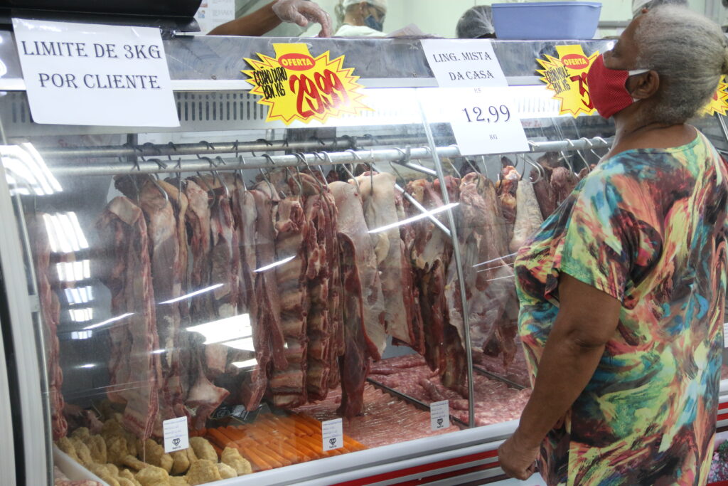 Imagem Ilustrando a Notícia: Com retomada da importação de carne pra China, impacto será positivo para Goiás