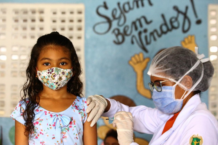 Imagem Ilustrando a Notícia: Após recomendação de Marcelo Queiroga, CONASS dispensa prescrição médica para vacinação de crianças