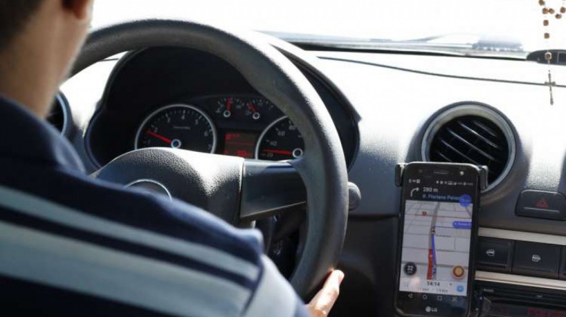 Imagem Ilustrando a Notícia: Motorista de aplicativo é sequestrado e roubado por dois passageiros armados, em Anápolis