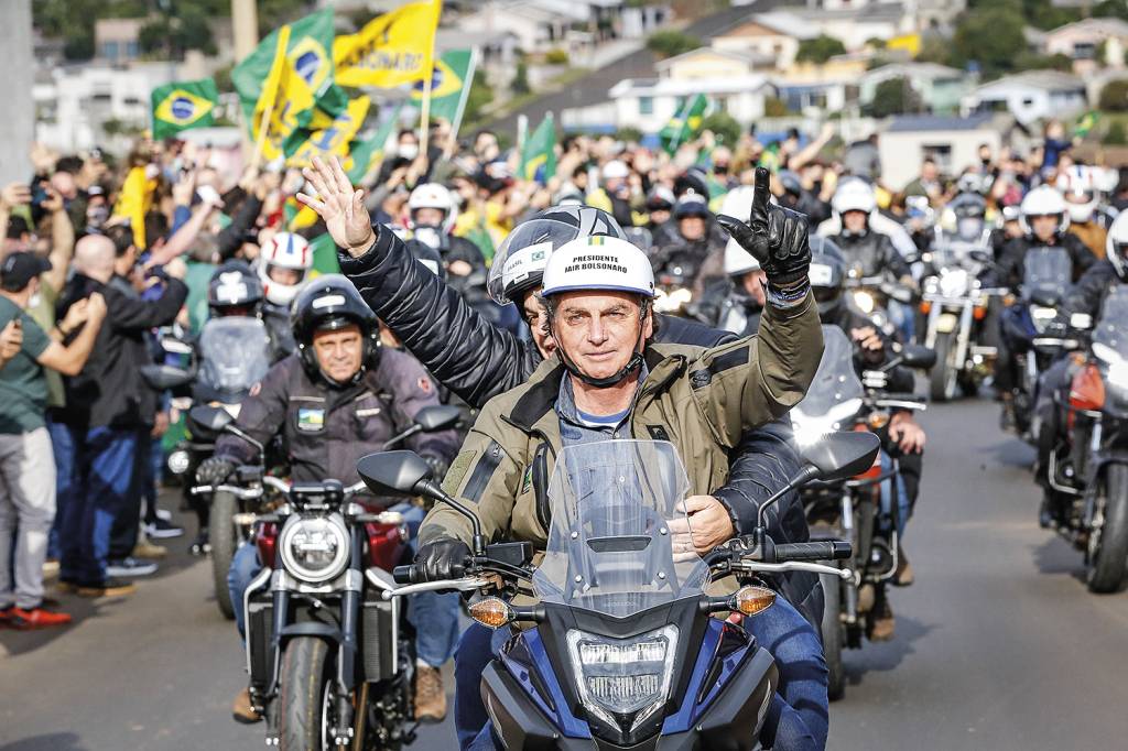 Imagem Ilustrando a Notícia: ‘Motociatas’ de Bolsonaro em estados brasileiros custaram R$ 5 milhões aos cofres públicos