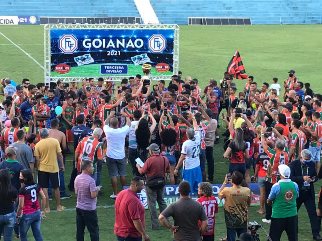 Imagem Ilustrando a Notícia: Nos pênaltis, Cerrado conquista a Terceira Divisão do Campeonato Goiano
