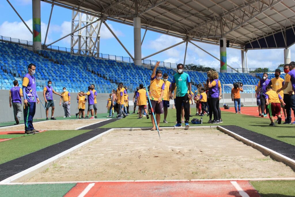 Imagem Ilustrando a Notícia: Mais de 200 crianças e adolescentes participam do Festival Paralímpico, no Centro de Excelência do Esporte