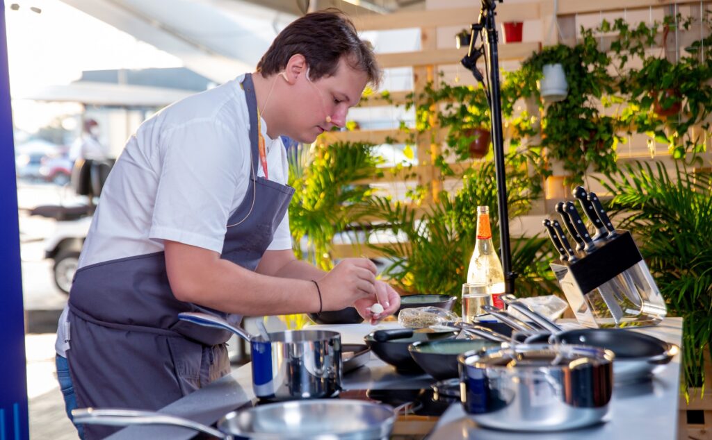 Imagem Ilustrando a Notícia: Chef goiano leva o Cerrado brasileiro para o Oriente Médio na Expo 2020 Dubai