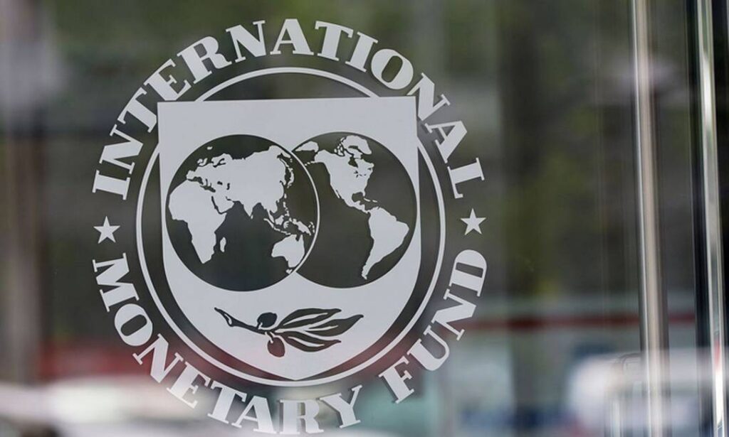 Imagem Ilustrando a Notícia: Um dia após críticas de Guedes, FMI anuncia fechamento do escritório no Brasil