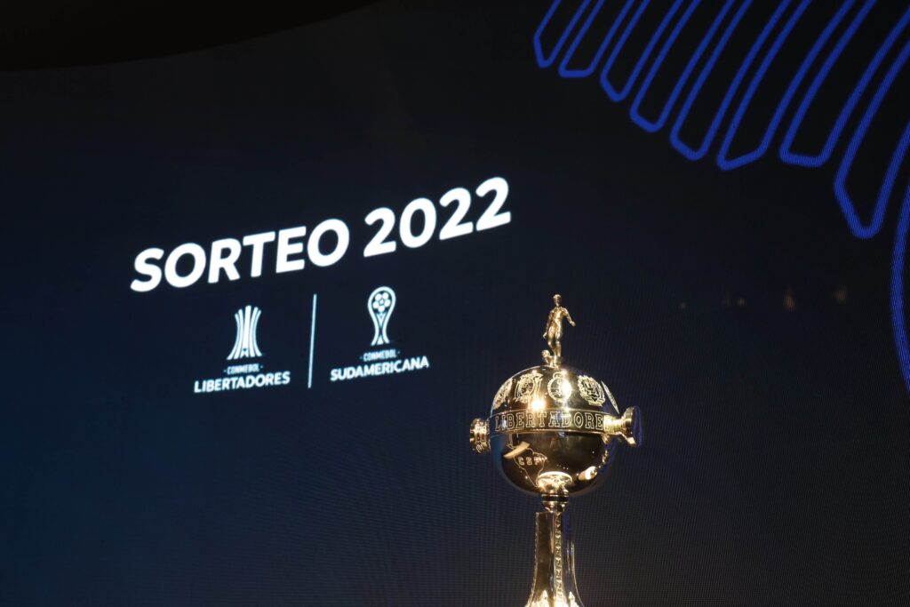 Imagem Ilustrando a Notícia: Conmebol sorteia fases preliminares da Libertadores e da Sul-Americana