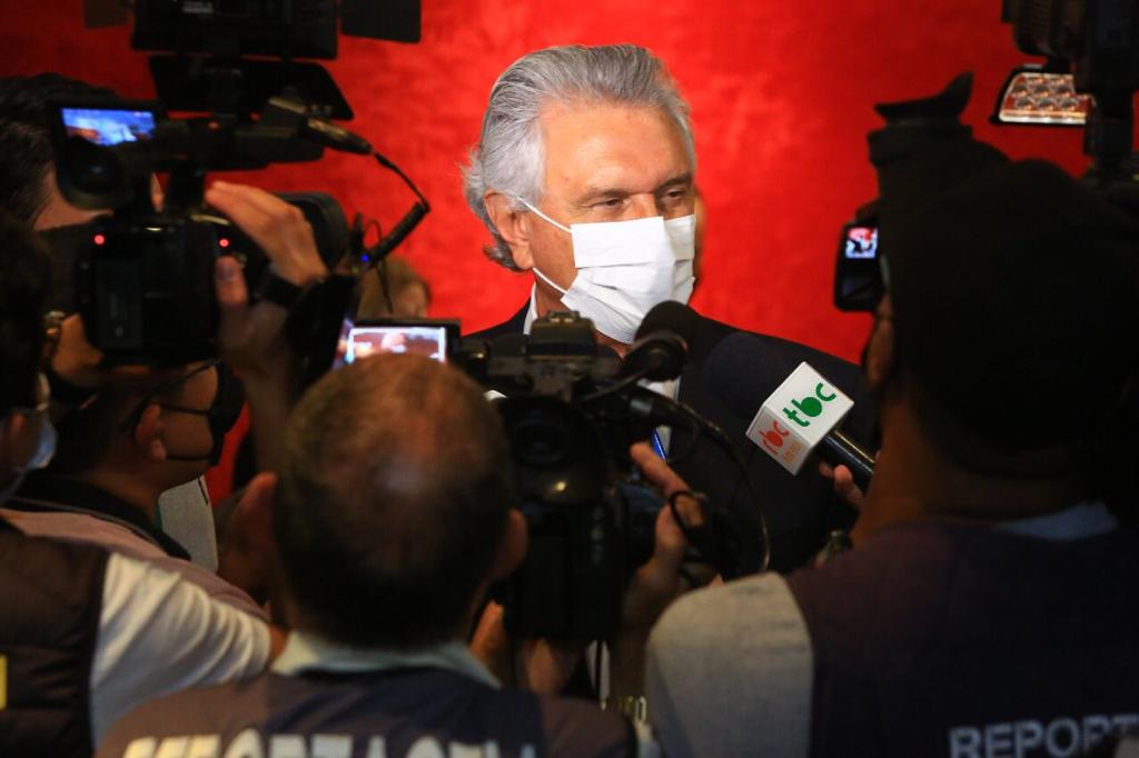 Imagem Ilustrando a Notícia: Governador destaca papel da imprensa na pandemia em confraternização no Palácio das Esmeraldas