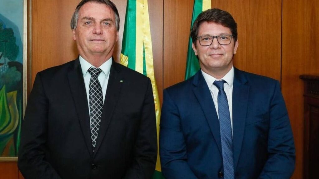 Imagem Ilustrando a Notícia: Bolsonaro e Mario Frias são intimados a depor sobre crise na Lei Rouanet e na Ancine