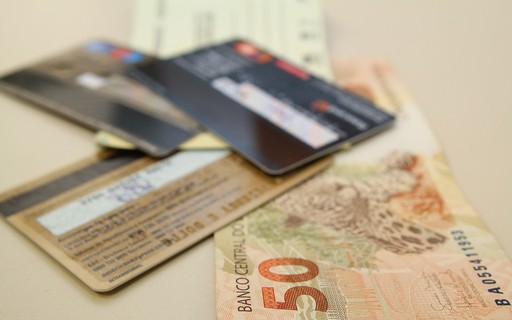 Imagem Ilustrando a Notícia: Valor médio de pagamento de dívidas por consumidor inadimplente é de R$ 750,77
