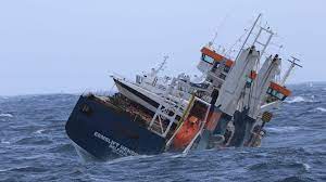 Imagem Ilustrando a Notícia: Dois navios de carga colidem em alto mar; o acidente ocorreu entre entre Suécia e Dinamarca