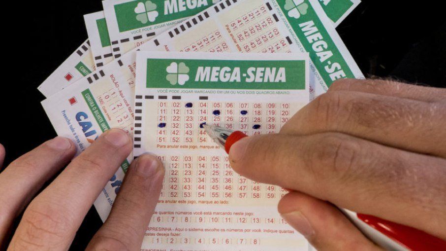 Imagem Ilustrando a Notícia: Última semana de sorteios regulares da Mega-Sena oferece prêmio de R$ 6,5 milhões
